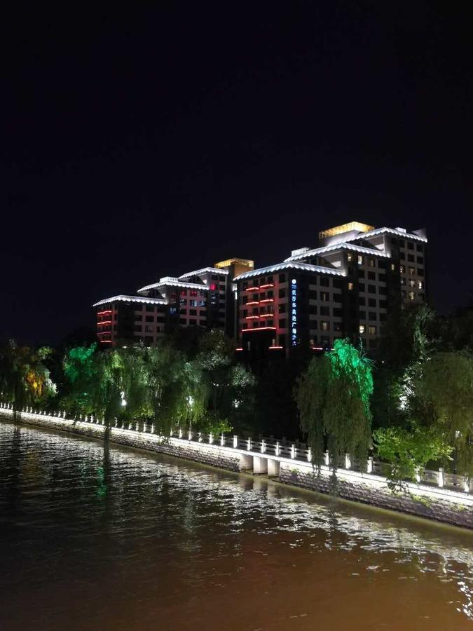 Ramada Casa Hotel Yangzhou Exterior foto